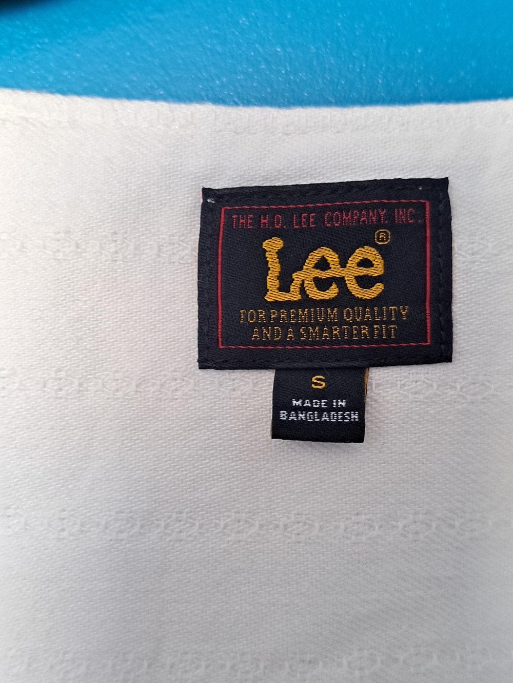 Lee White Sleeveless Button-Front Tank Top - Picture 3 of 4